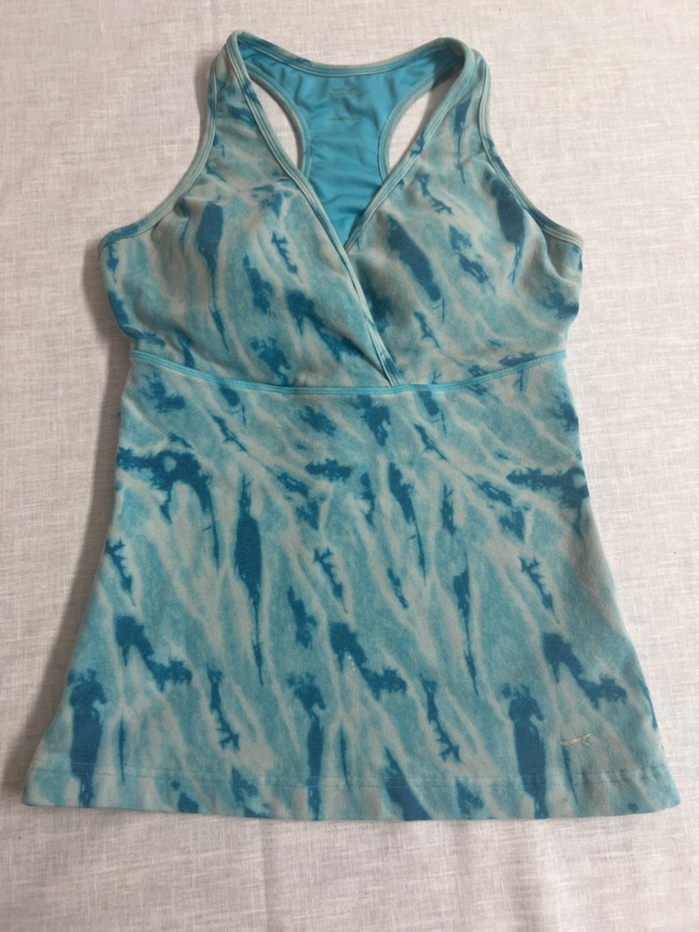 🌞 Aerodynamics blue tie dyed athletic surplice tank top shelf bra women size S